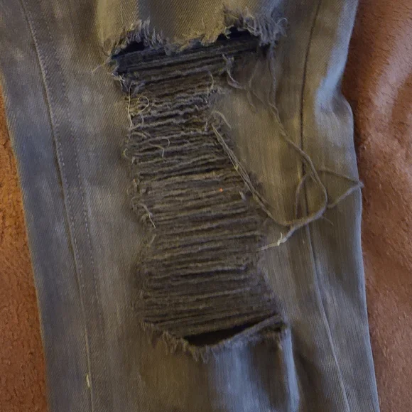 PacSun Distressed Stacked Skinny Jeans | Ripped Knees | Dark Gray | 32 x 32 - Picture 8 of 9